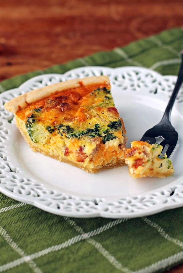 Air-Fryer Bacon-Broccoli Quiche Cups : Tasty and Nutritious Breakfast Delights!