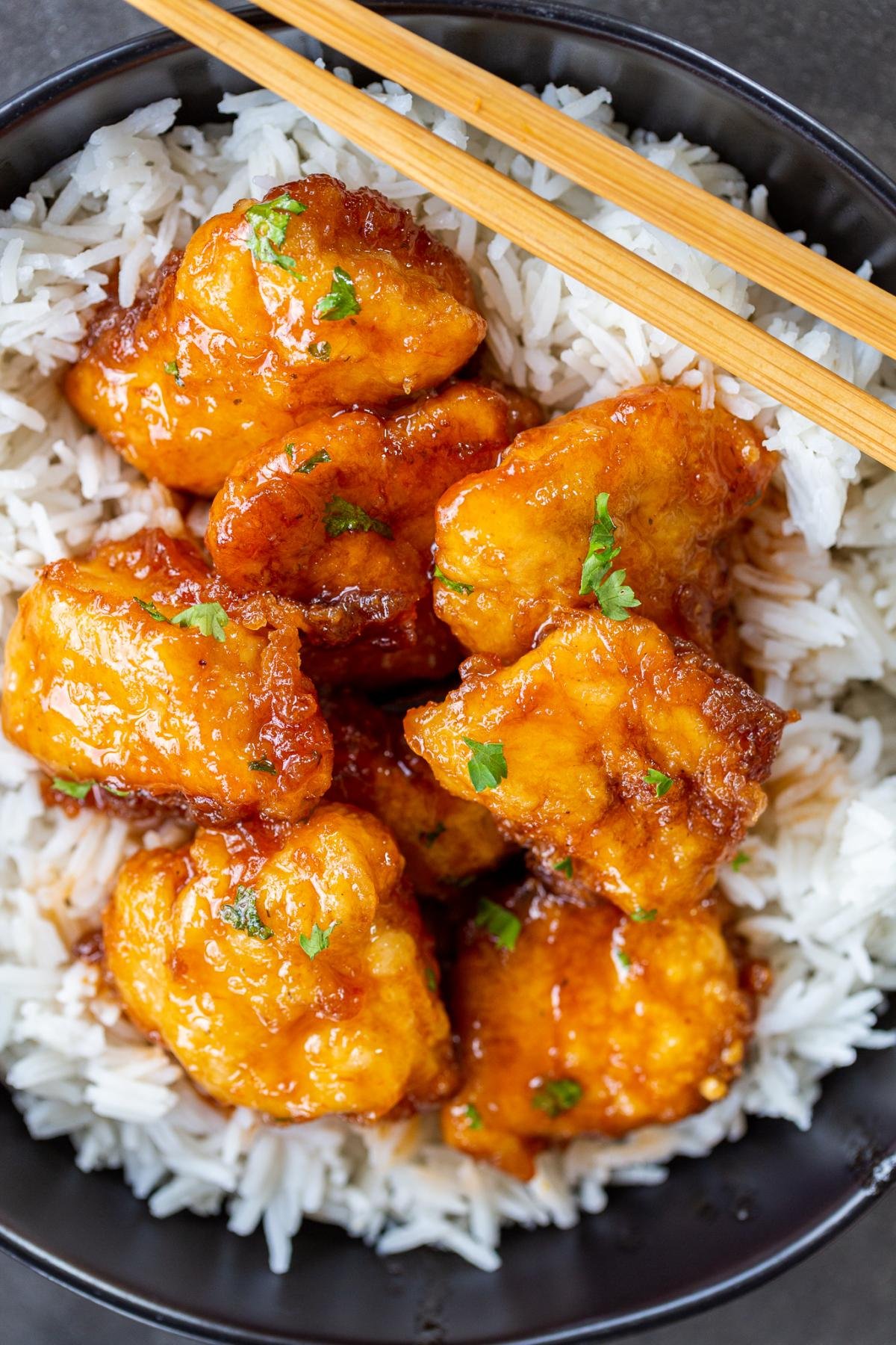Apricot-Orange Salsa Chicken: Deliciously Tangy and Irresistible!