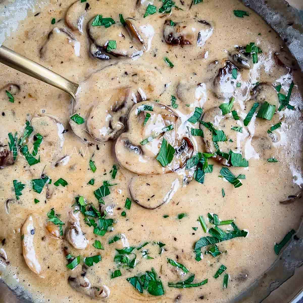 Keto Mushroom Gravy