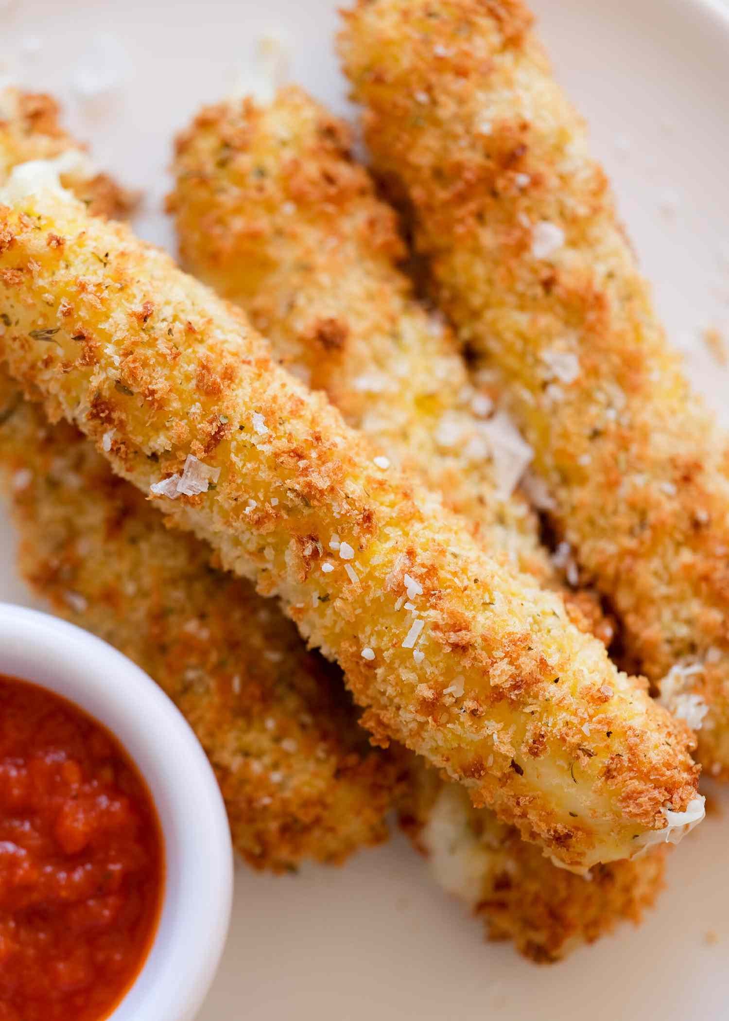 Air-Fryer Mozzarella Sticks